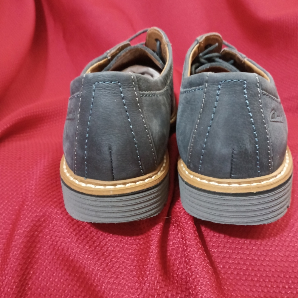 Clarks - Picture 2 of 5